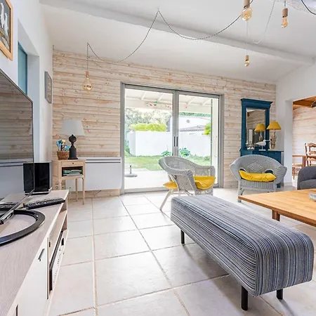 Maison Spacieuse Pres De La Pour 10 Personnes - Fr-1-835-2 * La Couarde-sur-Mer